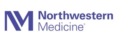 Tampilan dekat logo Northwestern Medicine® yang menampilkan huruf M berwarna ungu dengan latar belakang putih.