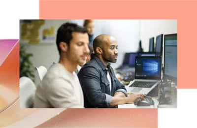 Personer som arbetar på ett kontor