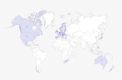 Un mapa del mundo que destaca en azul los países de América del Norte, Europa y partes de Oceanía.